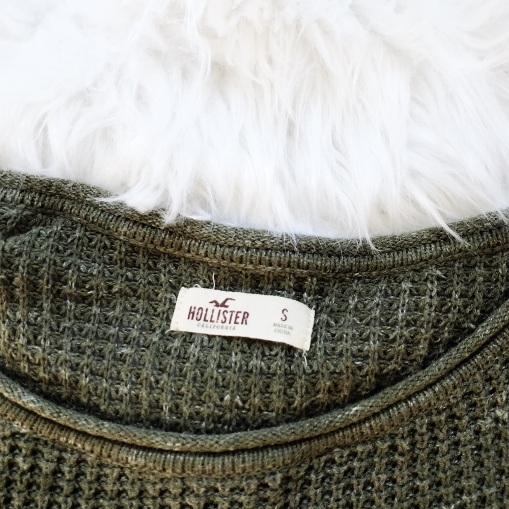 Hollister Crew Neck Knitted Sweater - Picture 3 of 4
